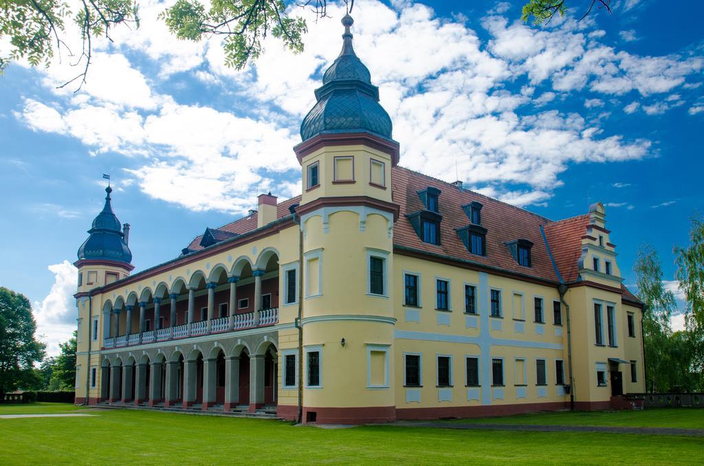 Palac Krobielowice Конты-Вроцлавске Экстерьер фото