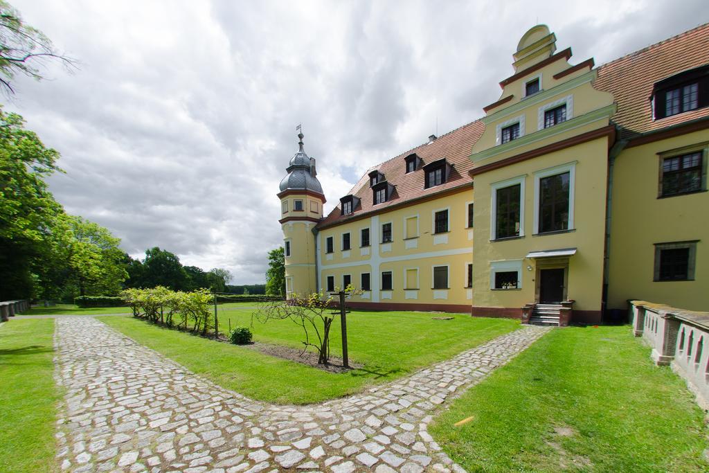 Palac Krobielowice Конты-Вроцлавске Экстерьер фото