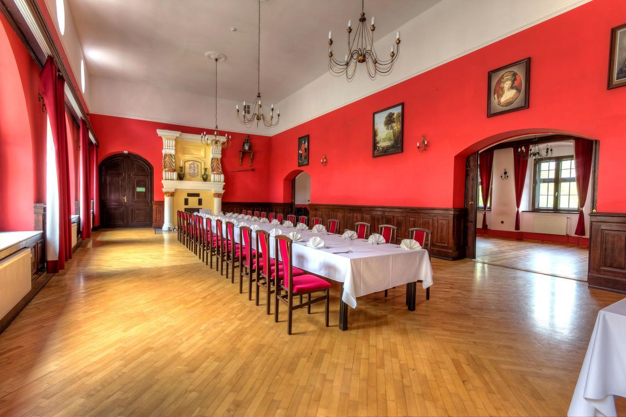 Palac Krobielowice Конты-Вроцлавске Экстерьер фото