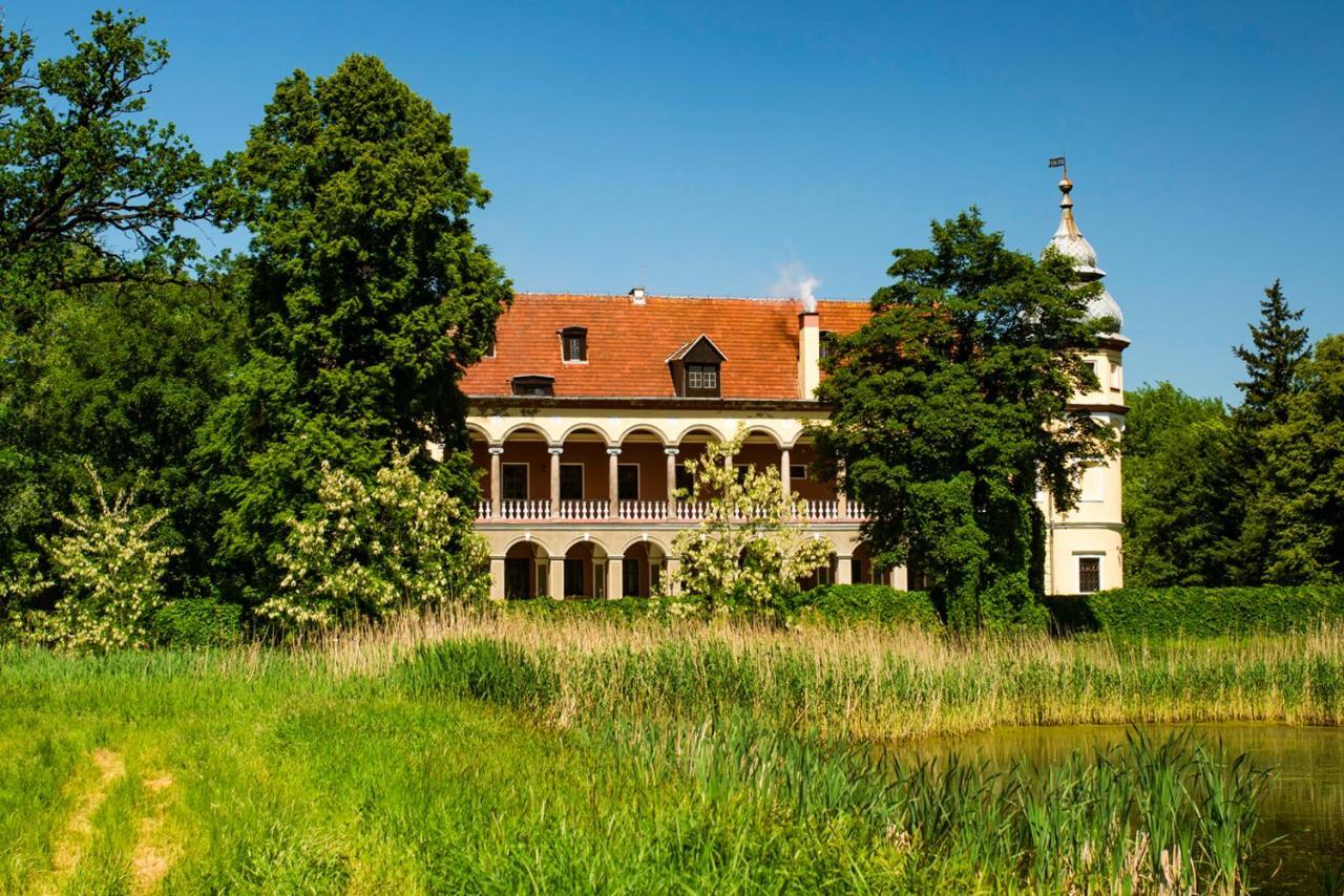 Palac Krobielowice Конты-Вроцлавске Экстерьер фото